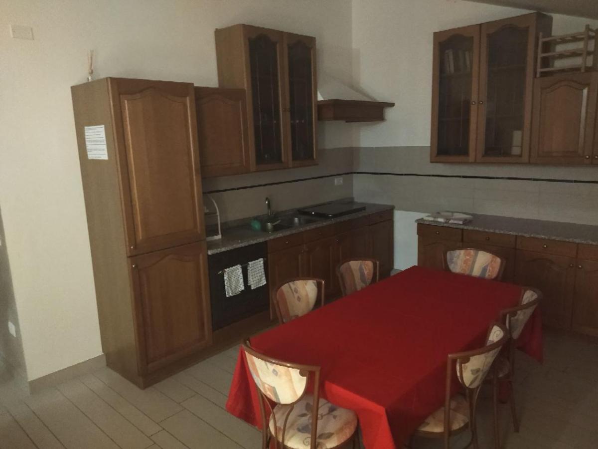 Room In Guest Room - Single Room Between Padua And Chioggia Brugine Exterior photo